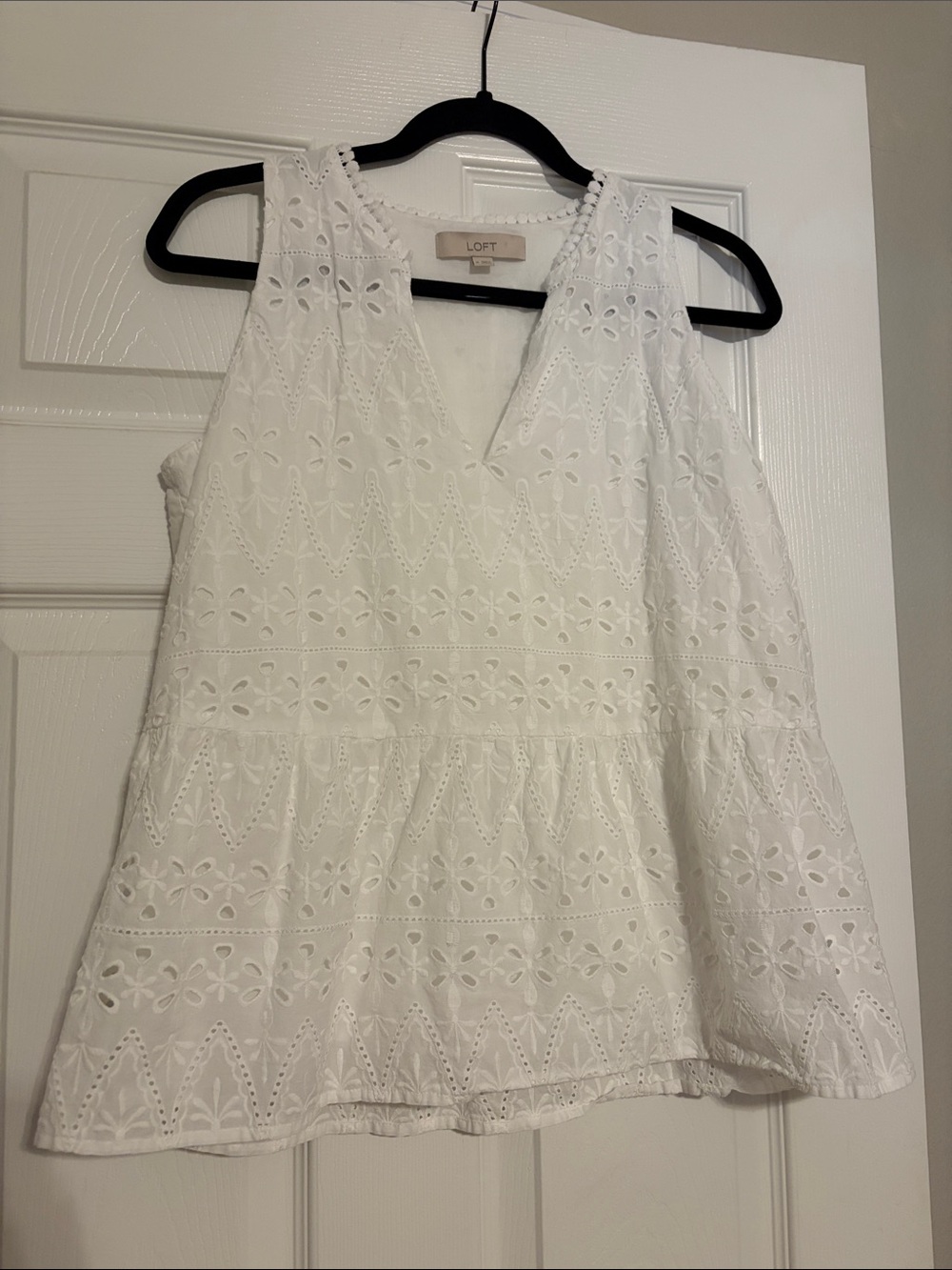 LOFT Women’s White Eyelet Sleeveless Peplum Top - Picture 3 of 4